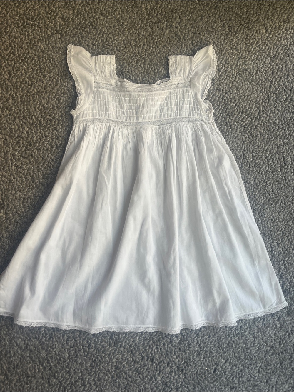 Bonpoint White Smocked Cotton Dress with Flutter Sleeves